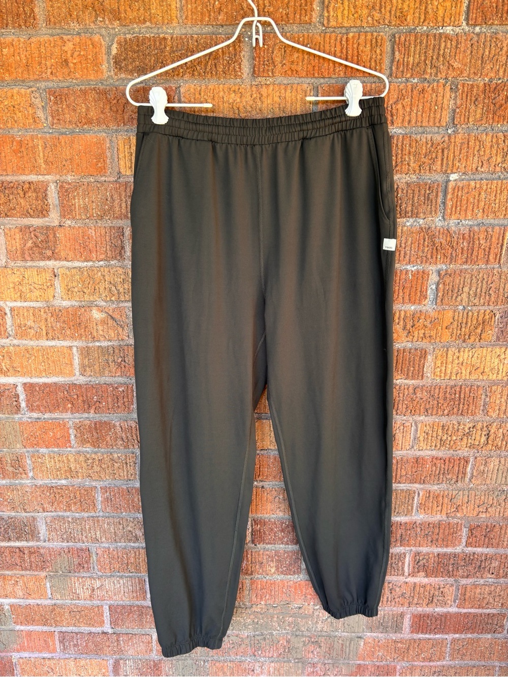 VUORI Performance Jogger Olive Green Womens Sz M